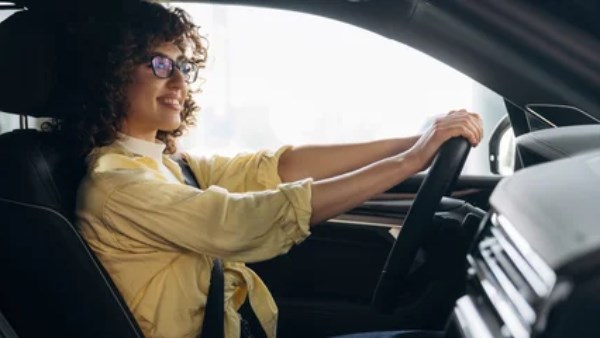 تعلم قيادة السيارة 