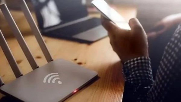 أسعار باقات الإنترنت الأرضي والموبايل