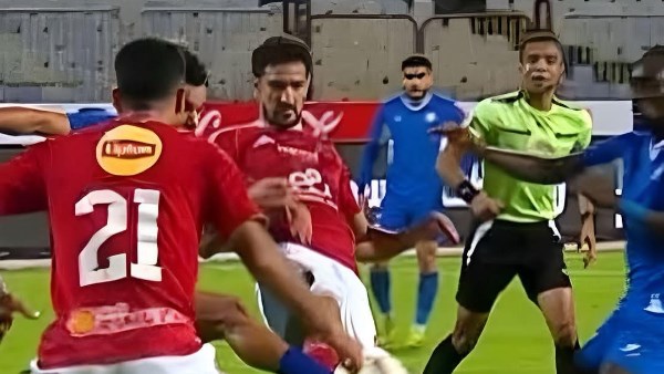 مباراه الاهلي و سموحه 
