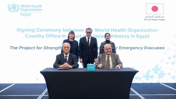 خلال التوقيع