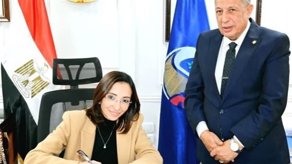 محافظ البحيرة