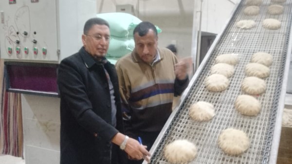 تموين البحيرة: ضبط مخبز تصرف في 12 شيكارة دقيق بلدي مدعم وتحرير 47 محضرا