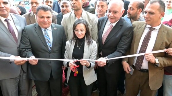 بتخفيضات تصل إلى 40%.. محافظ البحيرة تفتتح معارض أهلا رمضان بدمنهور وكفر الدوار