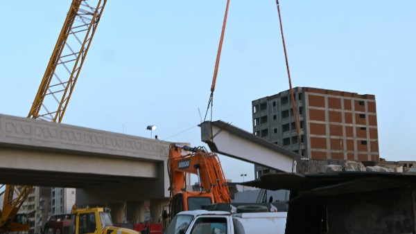 محافظ البحيرة تتفقد أعمال كوبري كفر الدوار العلوي ضمن تطوير محور المحمودية