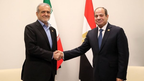 الرئيس السيسي والرئيس الإيراني (صورة أرشيفية)