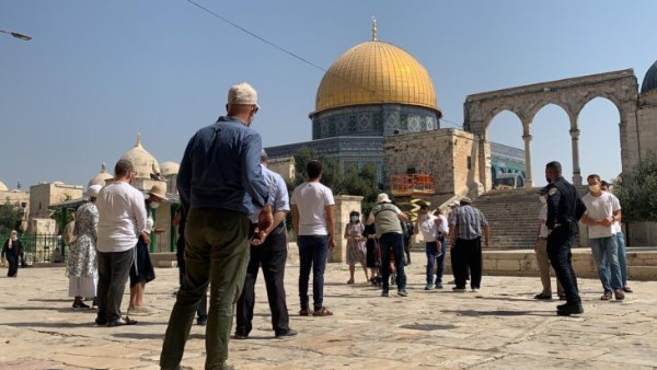 مستوطنون يفتتحون مسار اقتحام جديد داخل المسجد الأقصى