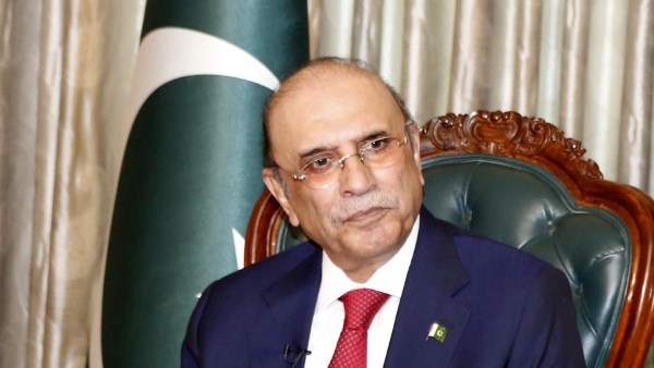 رئيس باكستان يؤكد التزام بلاده بتعزيز الوئام بين الأديان