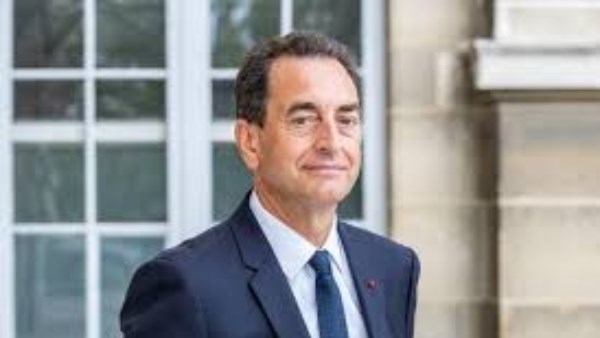 سفير فرنسا لدى مصر إيريك شوفالييه