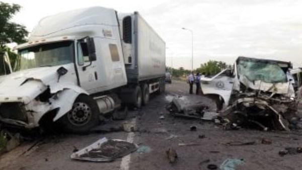 مصرع وإصابة 23 شخصا في حادث تصادم جنوب غربي كوت ديفوار