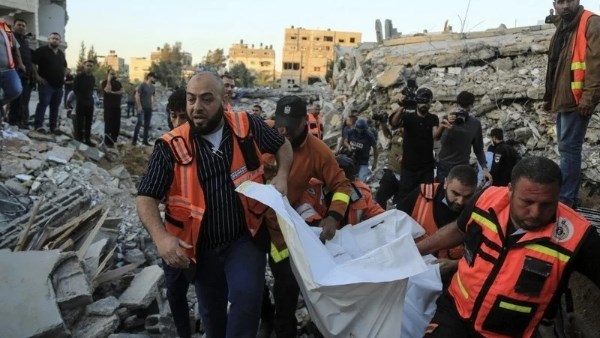 ارتفاع عدد الشهداء في غارة شنها الاحتلال الإسرائيلي غرب مدينة غزة إلى أربعة شهداء