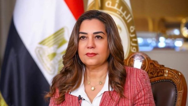 وزيرة التنمية المحلية والبيئة