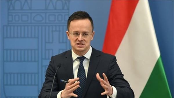 الخارجية المجرية: أوكرانيا تواصل منع إمدادات النفط الروسية إلى المجر