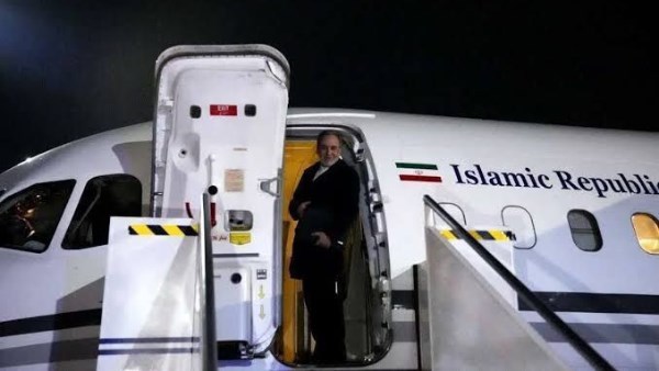 وزير خارجية إيران يتوجه إلى سويسرا للمشاركة في المفاوضات مع واشنطن