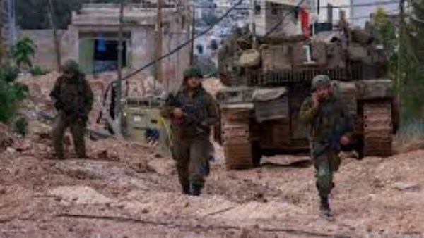 مستشار الرئيس الفلسطيني : إسرائيل ماضية في تكريس سيطرتها على الأراضي الفلسطينية في الضفة الغربية