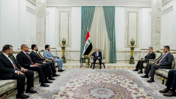 الرئيس العراقي يؤكد أهمية تعزيز أطر التعاون والتنسيق بين السلطتين التنفيذية والتشريعية