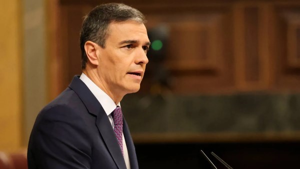 رئيس وزراء إسبانيا يدعو لفتح تحقيق مع شركات التكنولوجيا الكبرى بسبب انتهاك حقوق الأطفال