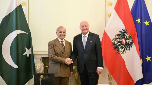 باكستان والنمسا تؤكدان مجددا التزامهما بالعمل لتعزيز العلاقات الثنائية في مختلف المجالات