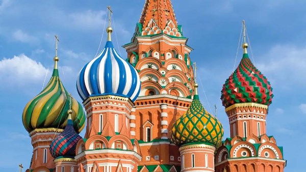 الكرملين: روسيا تدعو جميع الأطراف في المنطقة إلى ضبط النفس في ظل الوضع المحيط بإيران