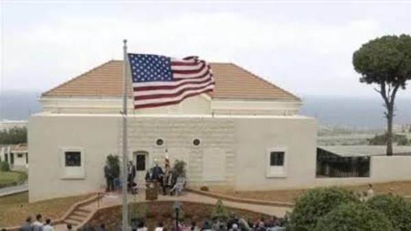 السفارة الأمريكية فى بيروت:قرار بمغادرة موظفين غير أساسيين من بيروت بسبب الوضع الأمنى