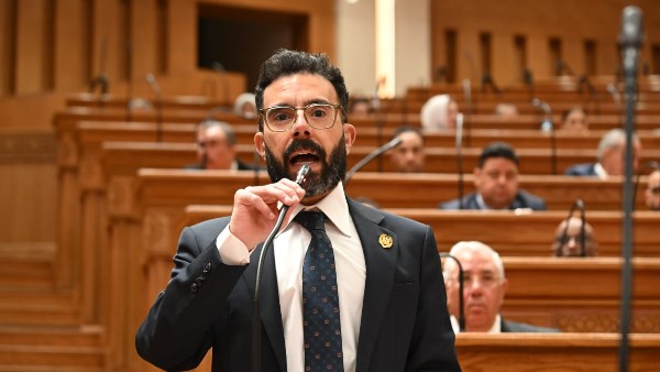 النائب إسلام قرطام