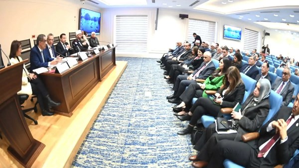 اجتماع لجنة الاتصالات 