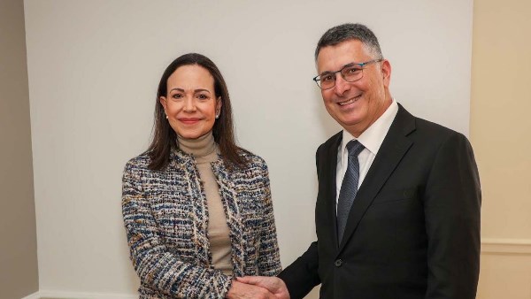 وزير الخارجية الإسرائيلي وزعيمة المعارضة الفنزويلية