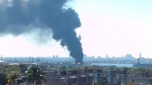 حريق ضخم بمصفاة نفط 