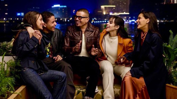 عمرو دياب رفقة اولاده