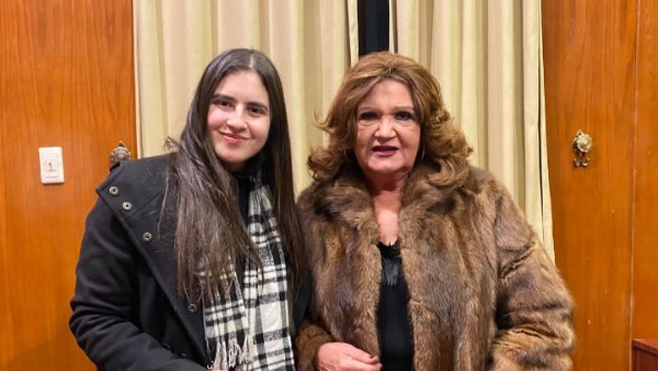 النجمة ميمي جمال مع أوركيد سامي 