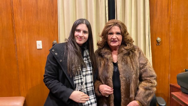 النجمة ميمي جمال مع أوركيد سامي 