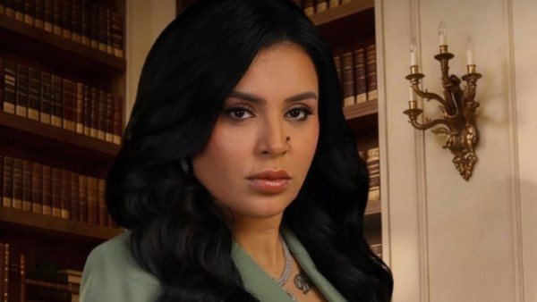 الفنانة إيمان يوسف 