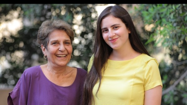 الفنانة حنان يوسف مع أوركيد سامي 