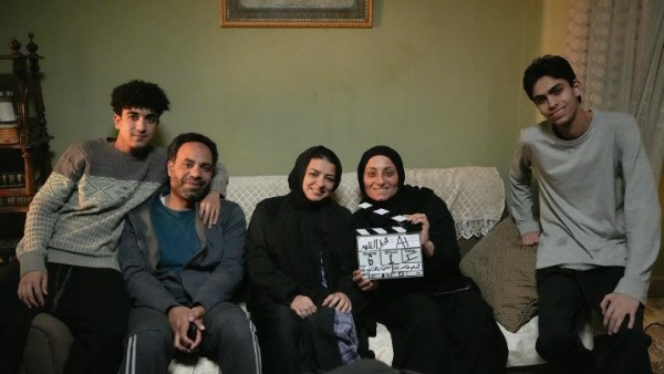 مروان الشافعي ينتهي من تصوير فيلمه القصير «قبل الظهر» تمهيدًا لعرضه في المهرجانات السينمائية