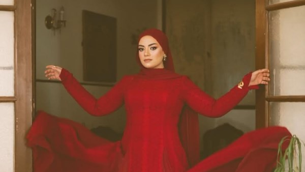 الفنانة أمنية باهي