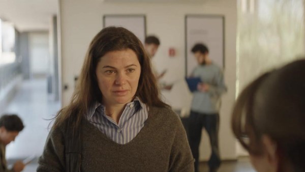 يسرا اللوزي