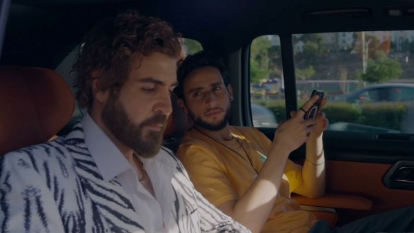 ورد عجيب يتخلى عن إرثه من أجل المراهنات في عيلة الملك في ثامن حلقات المسلسل السوري الرمضاني عيلة الملك