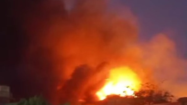 الحماية المدنية تكافح حريق مصنع أخشاب بأكتوبر