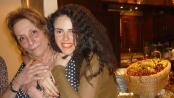 دنيا عبدالعزيز 