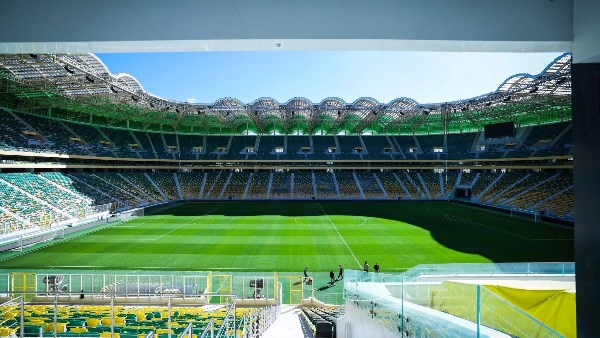 استاد حسين آيت أحمد قبل مواجهة النادي الأهلي وشبيبة القبائل