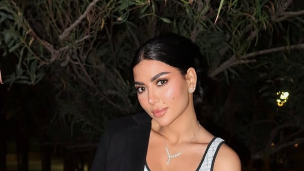 كارولين عزمي 