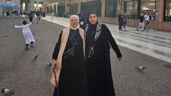 دعاء فاروق تشارك صورا مع دعاء عامر 