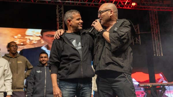 بالصور .. فريق أوتوستراد وعمرو ساو  .. يختتمون فعاليات عيد الحب في نويبع