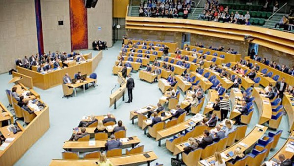 رسميًا.. البرلمان الهولندي يصوت بالأغلبية على تصنيف جماعة الإخوان كتنظيم إرهابي