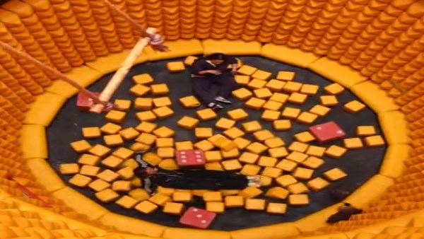 لقاء الخميسي 