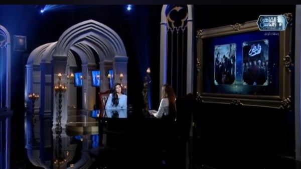 كارولين عزمي