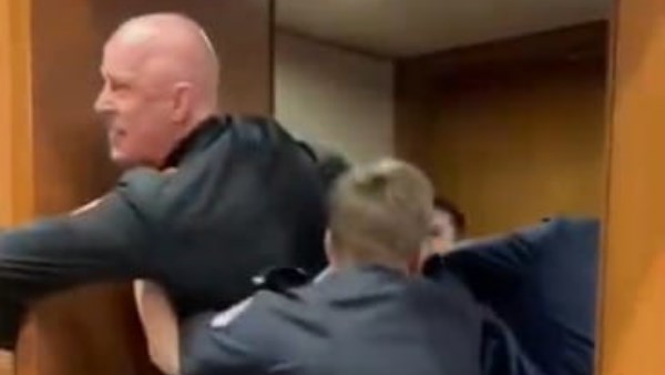 الشرطة الأمريكية تطرد جنديا سابقا من الكونجرس يرفض القتال لأجل إسرائيل