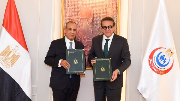 وزير الخارجية و وزير الصحة 