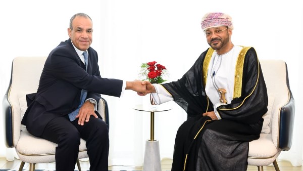 وزير الخارجية و نظيره العماني 