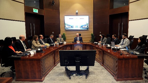 الدكتور حسين عيسى