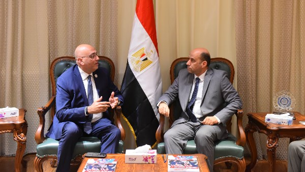 وزير العمل ورئيس جهاز تنمية المشروعات 